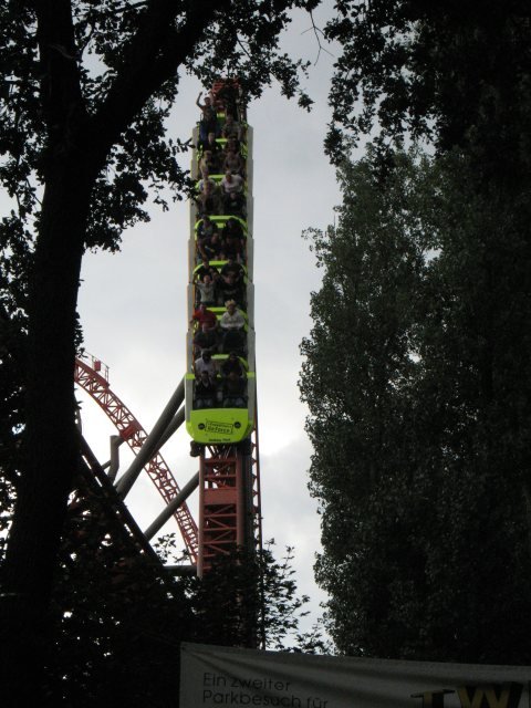 upic102748