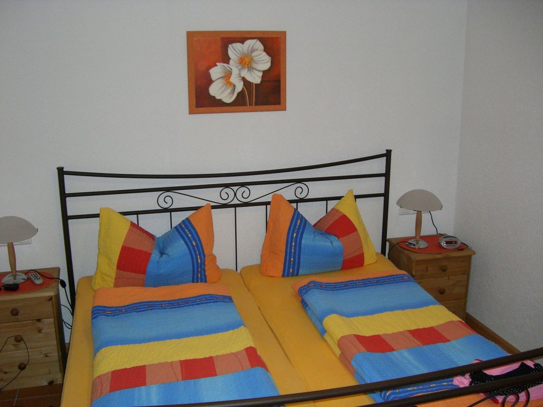 upic162677