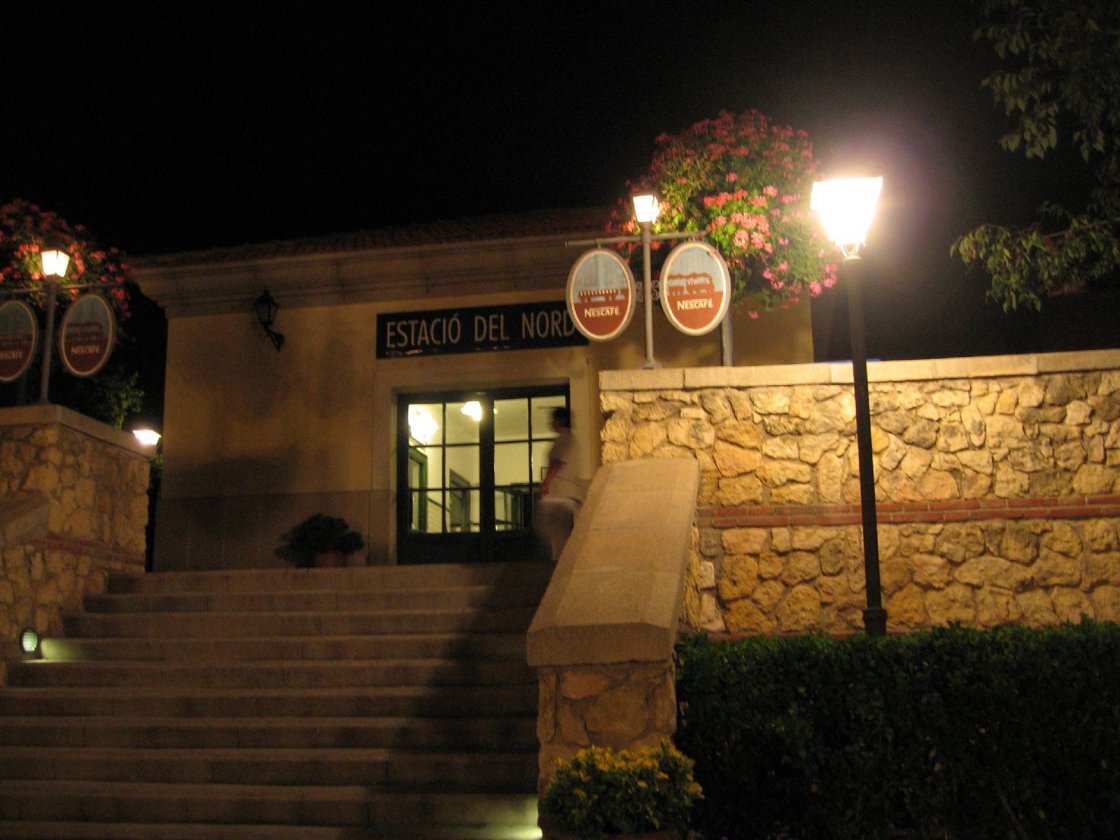 upic163437
