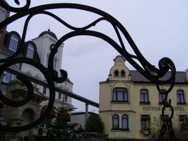 upic200936