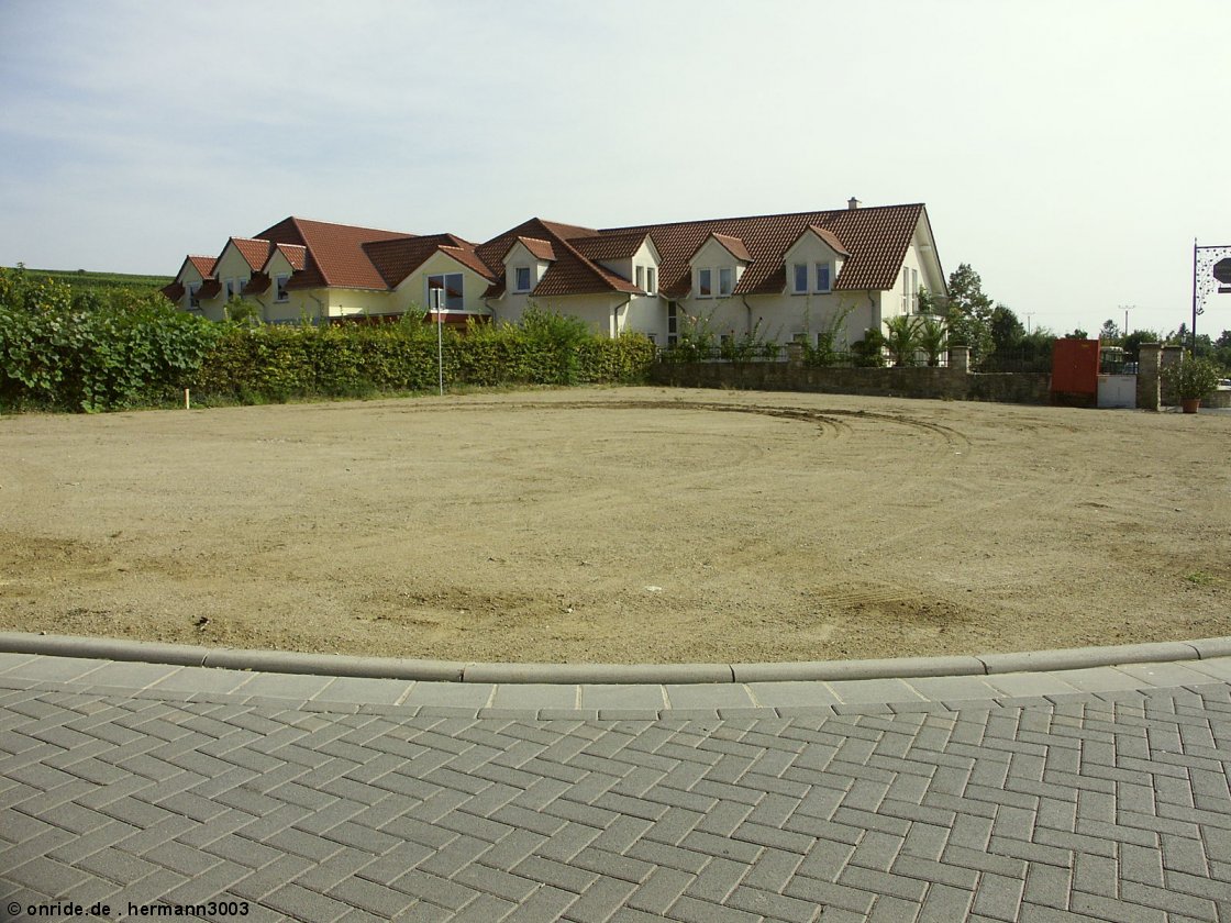 upic274185