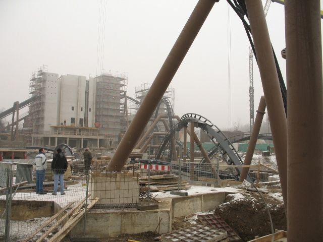 upic57085