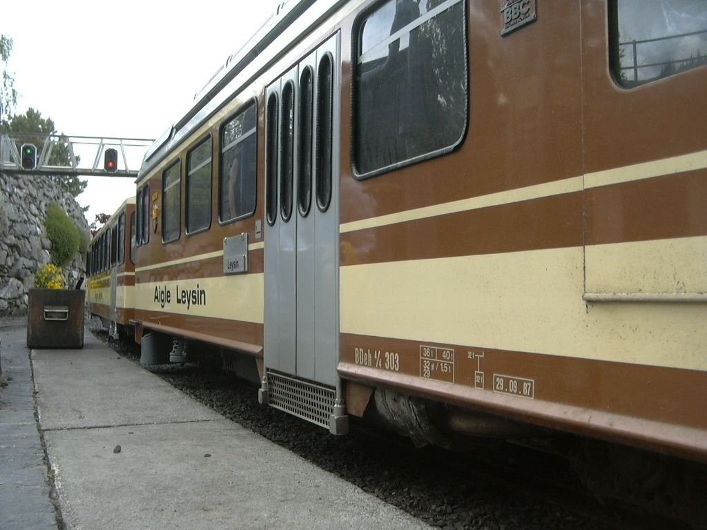 upic75632
