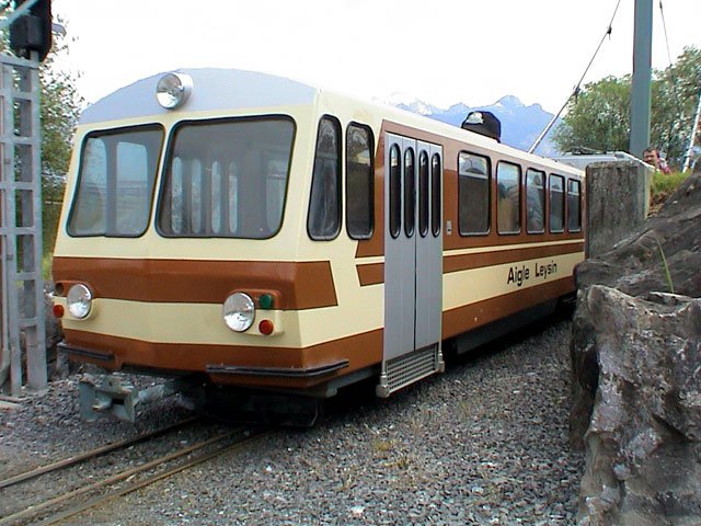 upic75688