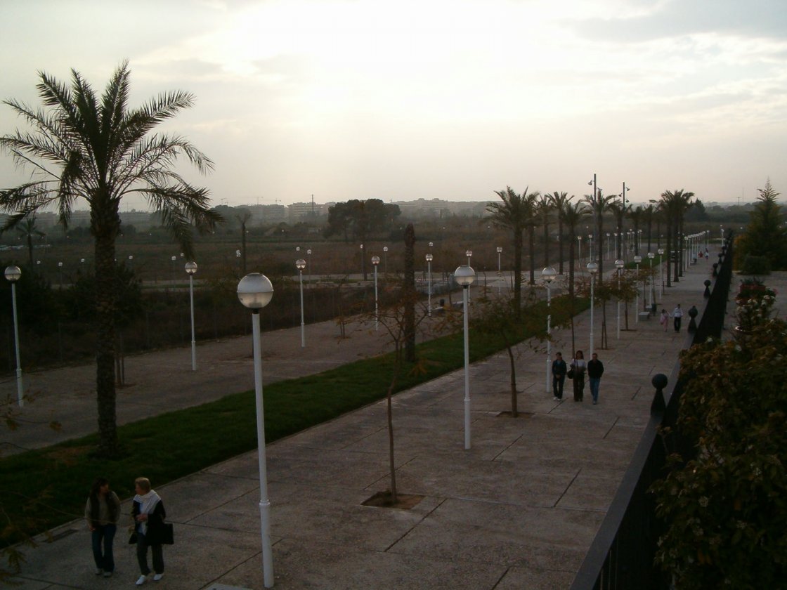 upic8002