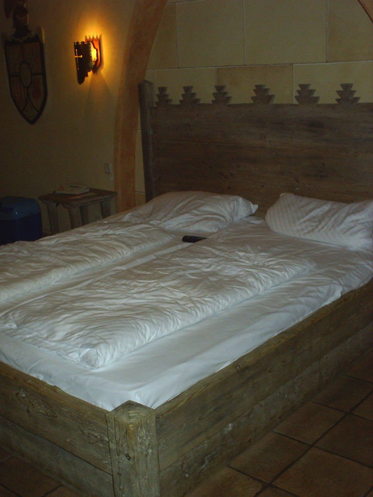 upic89909